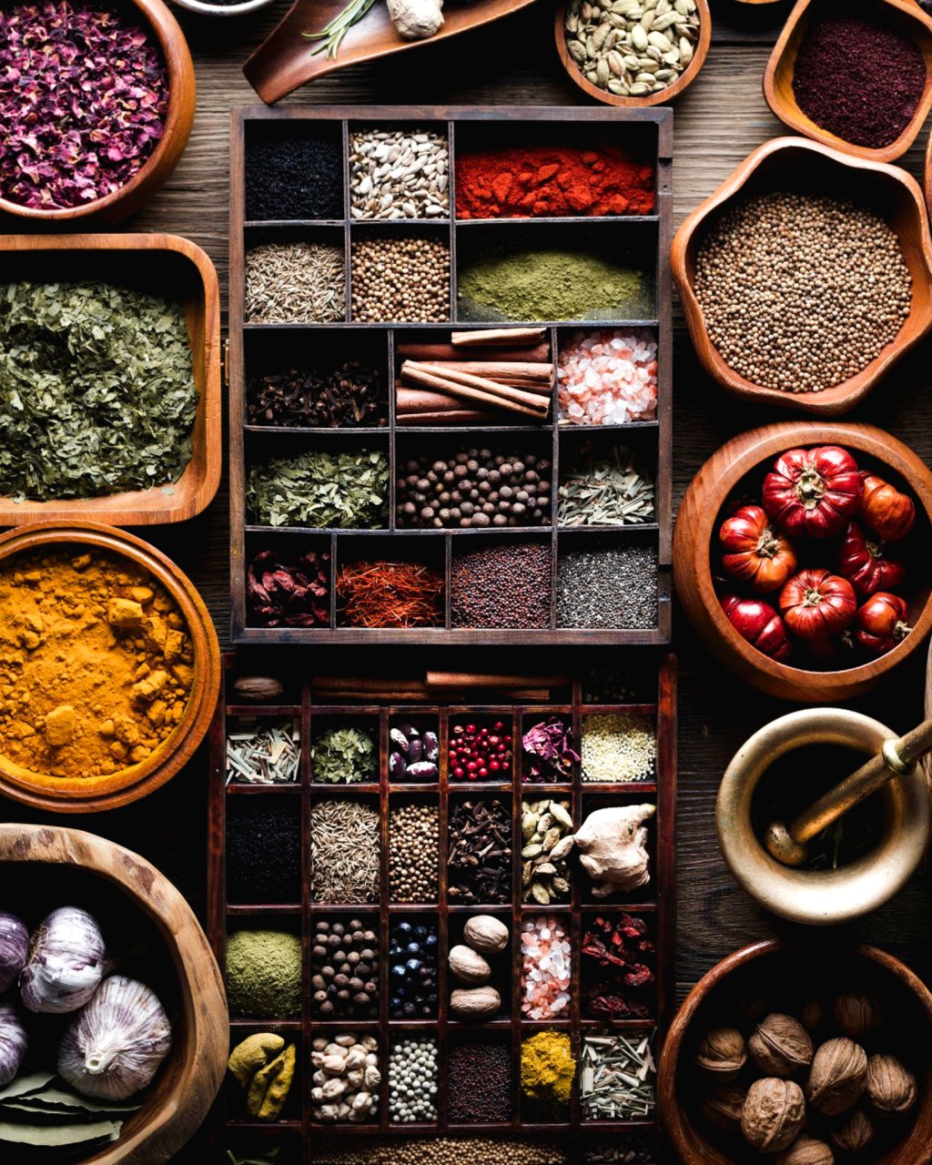 Cocinar con Especias. El guion oculto de tus platos y tu salud